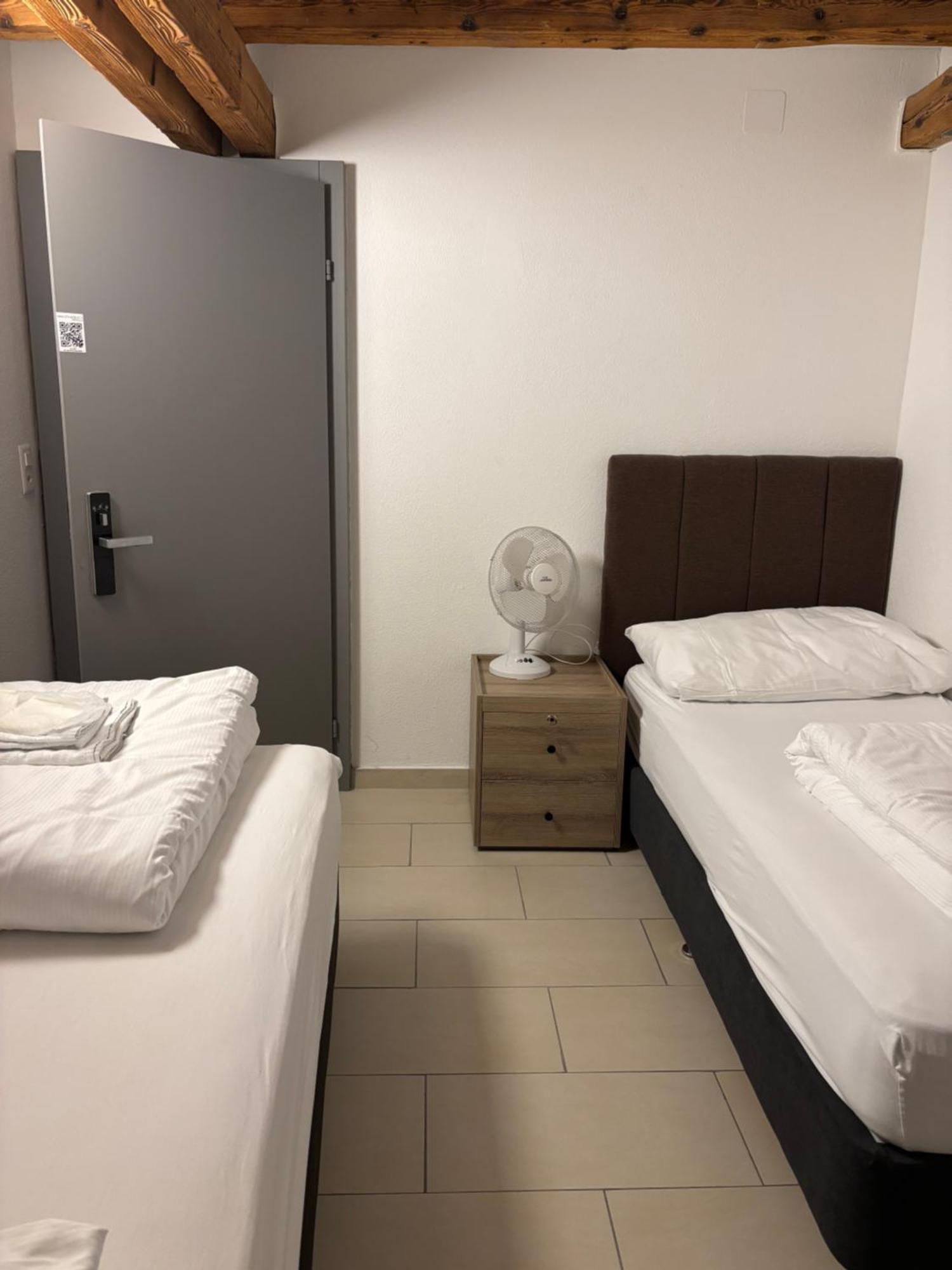 Nani City Hotel Zurich Bagian luar foto